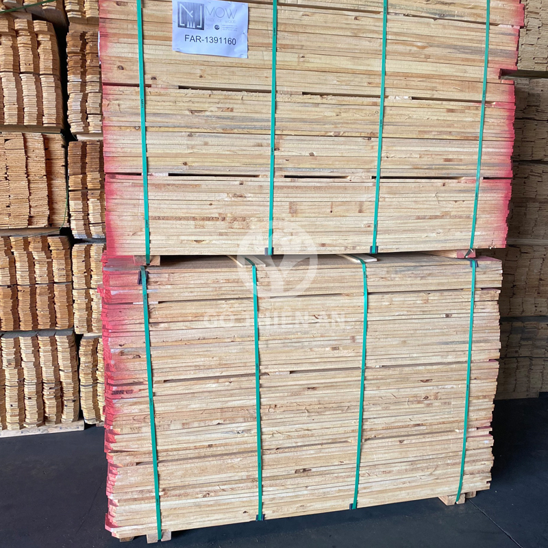 Gỗ Thông giá rẻ Brazil Col B. Dày 11/15 x 100/140 x 1,8m / 2,440 m